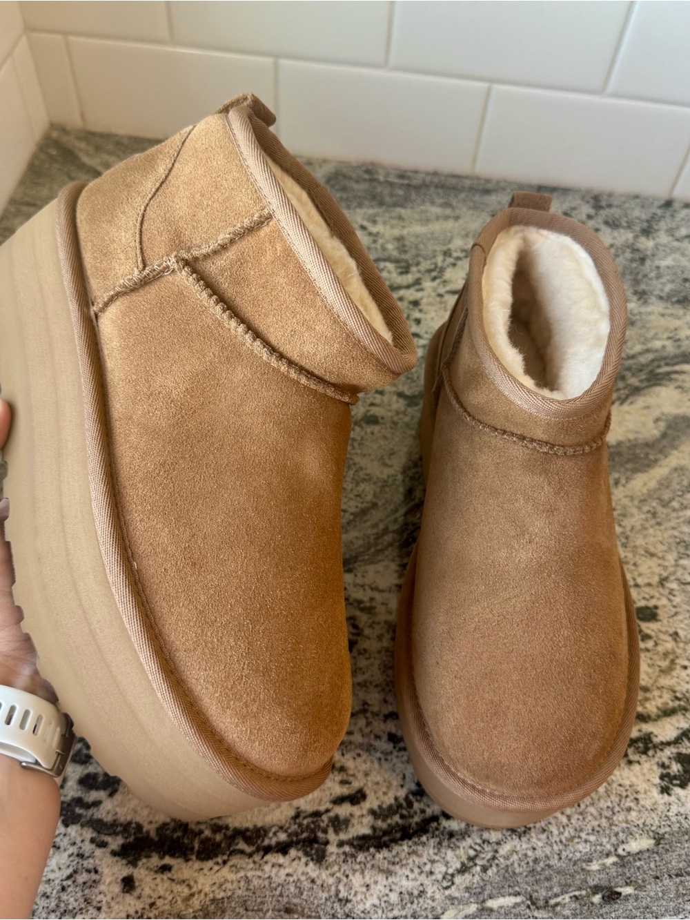 UGG Classic Ultra Mini Platform in Chestnut. New in box. Size 8